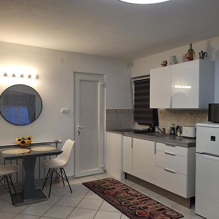 Varlak Apartmans ✷ ✷ ✷ Siófok Eksteriør bilde