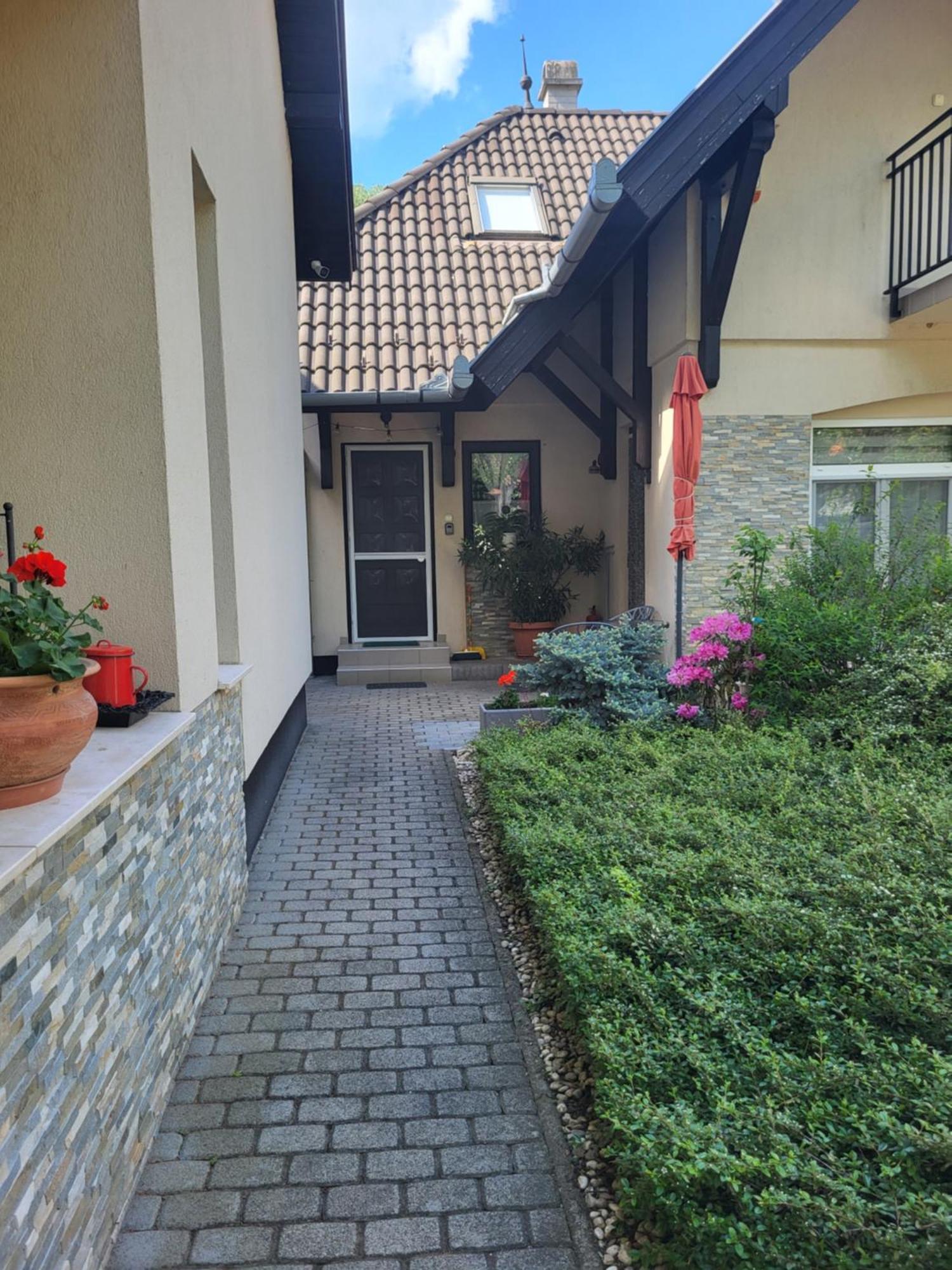 Varlak Apartmans ✷ ✷ ✷ Siófok Eksteriør bilde